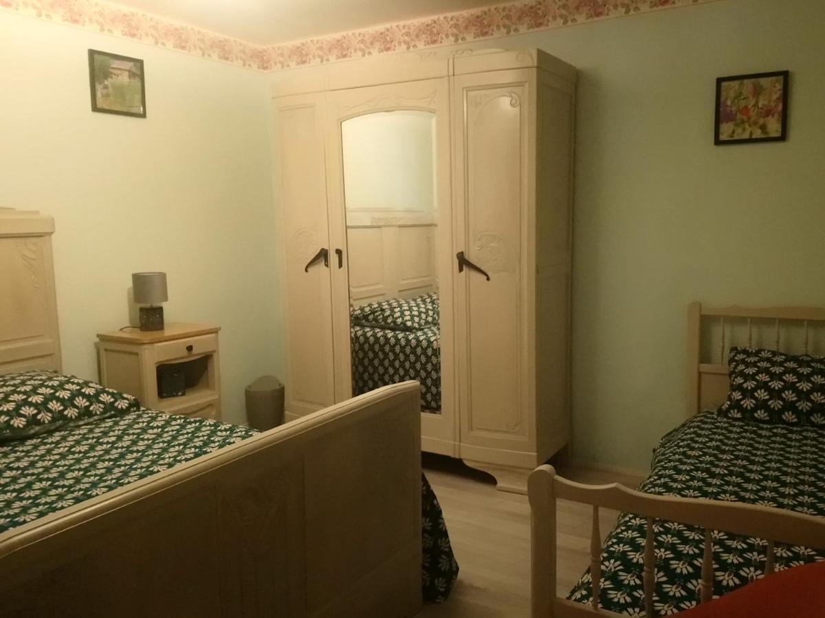 La Ferme Du Crie Panzió Chaudeyrolles Kültér fotó